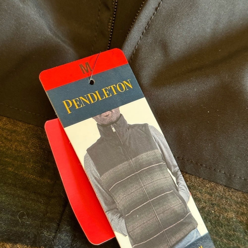 Pendleton NWT Men’s Full Zip Vest M Green Plaid Pockets Gorpcore Outdoor Hiking - Picture 8 of 13